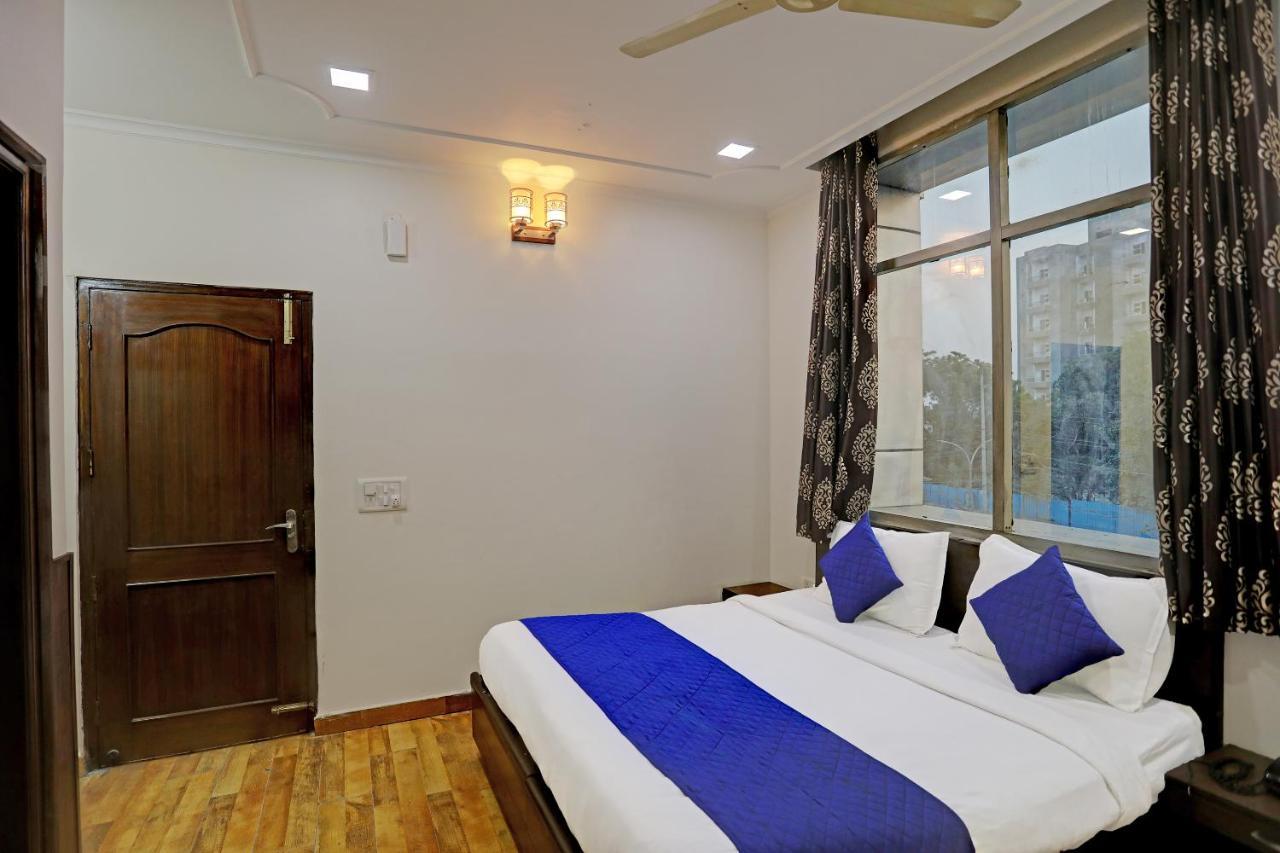 Hotel Grand Tushar - Ghaziabad Railway Station Exterior photo