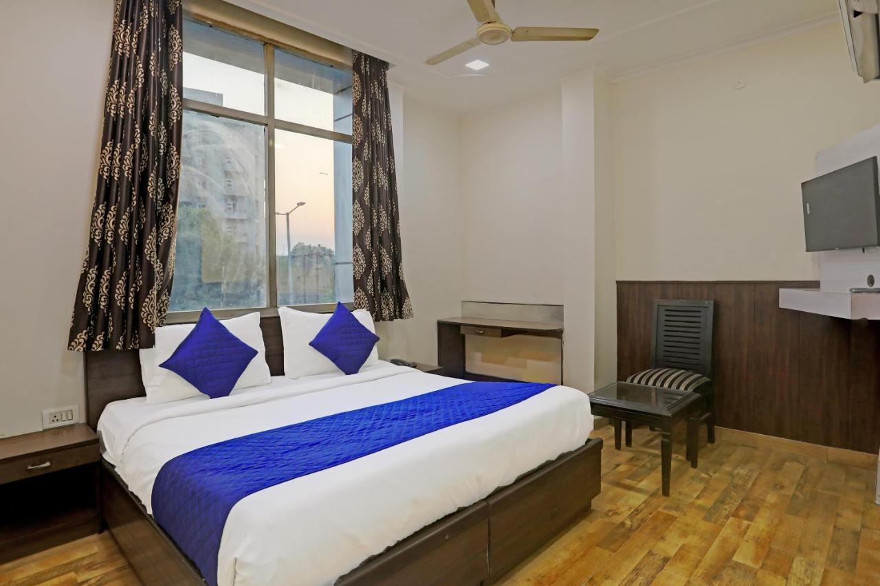 Hotel Grand Tushar - Ghaziabad Railway Station Exterior photo