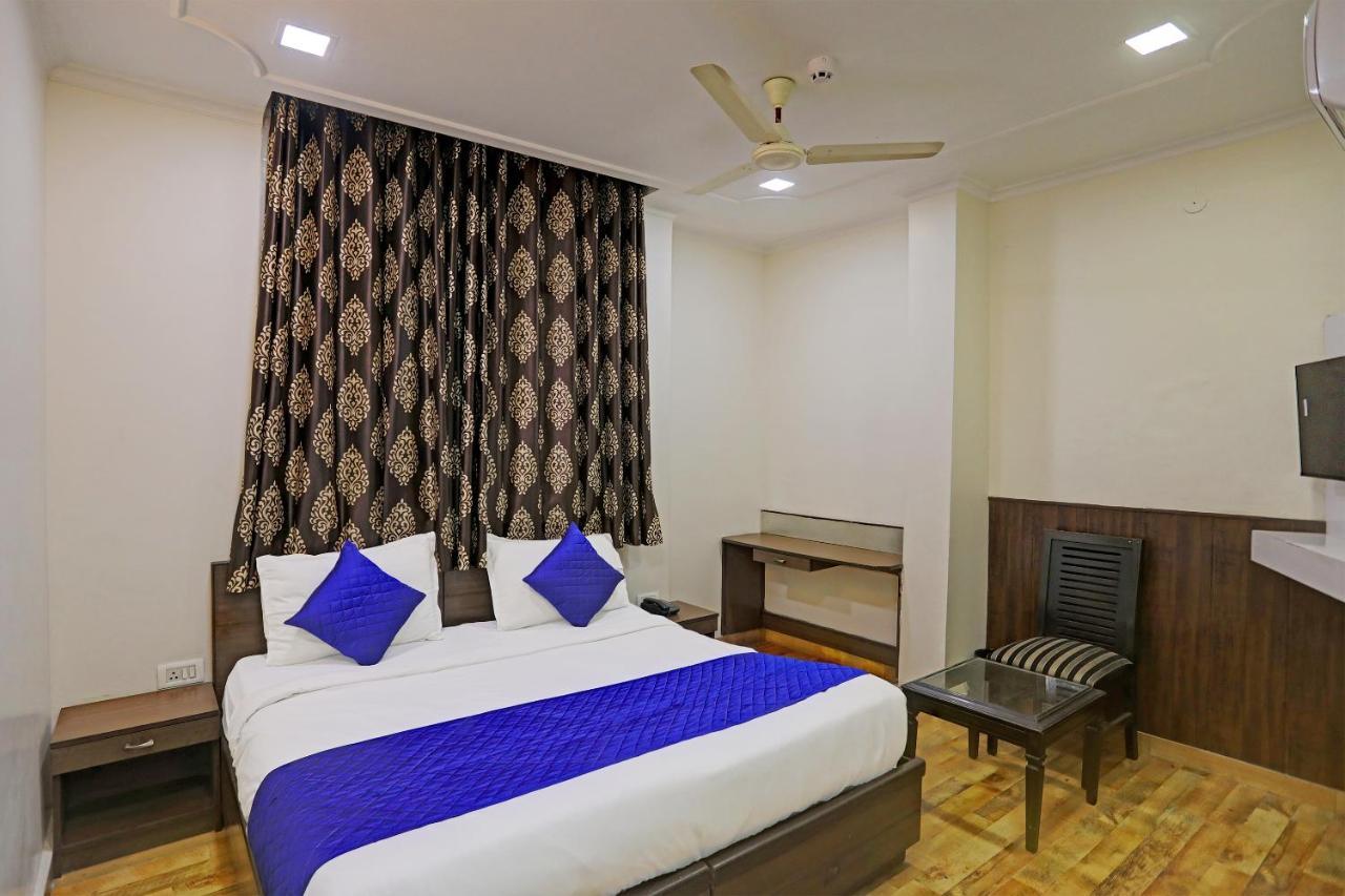 Hotel Grand Tushar - Ghaziabad Railway Station Exterior photo